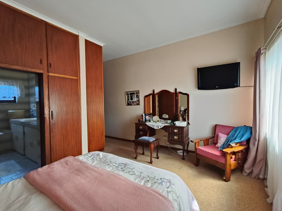 3 Bedroom Property for Sale in Jeffreys Bay Central Eastern Cape